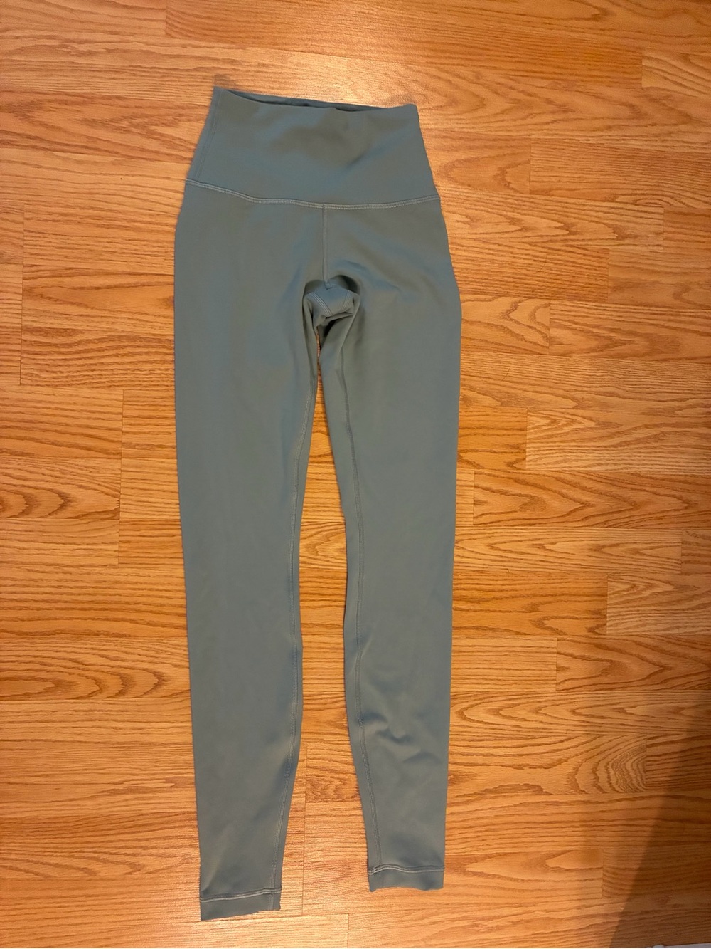 lululemon Leggings sz 0 in Willow Leaf